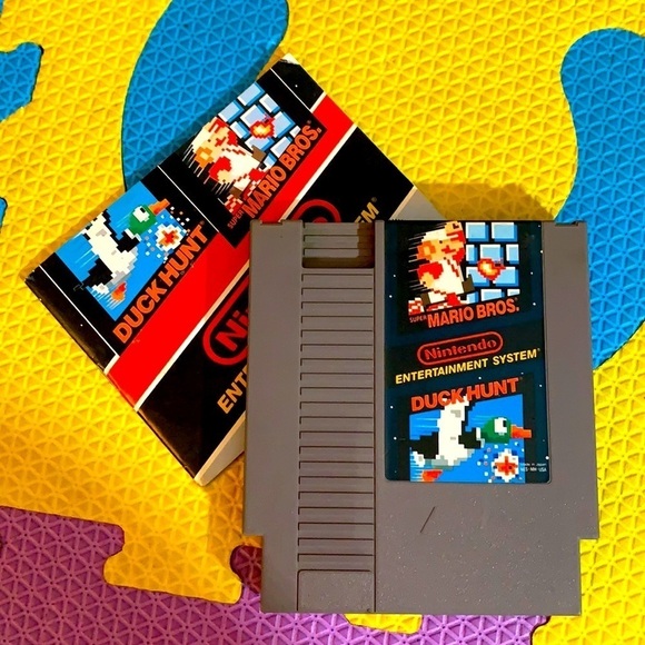 Vintage 80s Nintendo super Mario brothers duck hunt cassette game with manual
